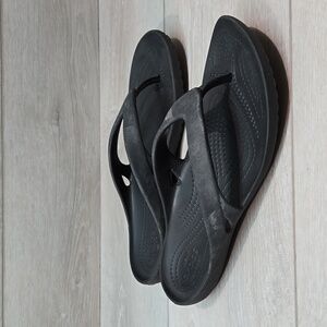 Crocs Women Thong Sandals Flats Shoes Sz 8